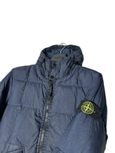 Lade das Bild in den Galerie-Viewer, Stone Island Garment Dyed Daunenjacke
