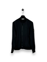 Lade das Bild in den Galerie-Viewer, Stone Island Skin Touch Nylon-TC Bomberjacke
