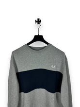 Lade das Bild in den Galerie-Viewer, Fred Perry Sweater
