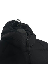 Lade das Bild in den Galerie-Viewer, CP Company Goggle Daunenjacke
