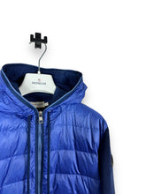 Lade das Bild in den Galerie-Viewer, Moncler Cardigan
