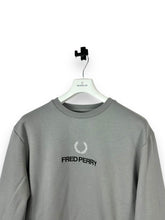 Lade das Bild in den Galerie-Viewer, Fred Perry Sweater
