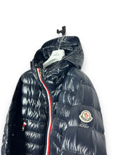 Lade das Bild in den Galerie-Viewer, Moncler Light Daunenjacke
