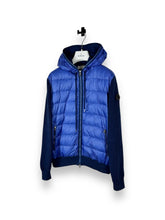 Lade das Bild in den Galerie-Viewer, Moncler Cardigan
