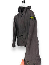 Lade das Bild in den Galerie-Viewer, Stone Island Garment Dyed Crinkle Reps NY
