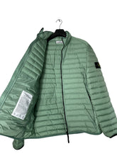 Lade das Bild in den Galerie-Viewer, Stone Island Steppjacke
