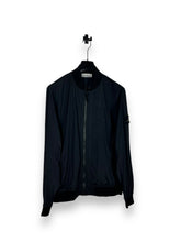 Lade das Bild in den Galerie-Viewer, Stone Island Skin Touch Nylon-TC Bomberjacke
