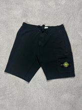 Lade das Bild in den Galerie-Viewer, Stone Island Sweat-Shorts
