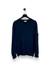 Lade das Bild in den Galerie-Viewer, Stone Island V-Neck Pullover
