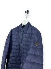 Lade das Bild in den Galerie-Viewer, Moncler Light Daunenjacke
