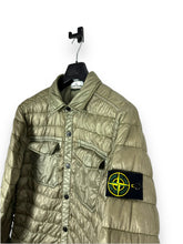 Lade das Bild in den Galerie-Viewer, Stone Island Light Daunen-Overshirt
