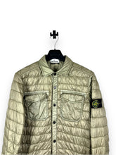 Lade das Bild in den Galerie-Viewer, Stone Island Light Daunen-Overshirt
