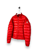 Lade das Bild in den Galerie-Viewer, Moncler Acorus Light Daunenjacke
