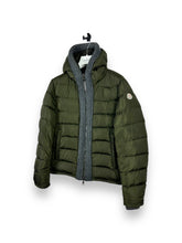 Lade das Bild in den Galerie-Viewer, Moncler Light Daunenjacke
