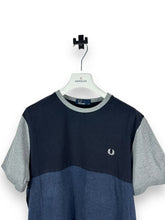 Lade das Bild in den Galerie-Viewer, Fred Perry T-Shirt
