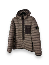 Lade das Bild in den Galerie-Viewer, Stone Island Garment Dyed Micro Yarn Light Daunenjacke
