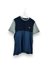 Lade das Bild in den Galerie-Viewer, Fred Perry T-Shirt
