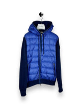 Lade das Bild in den Galerie-Viewer, Moncler Cardigan
