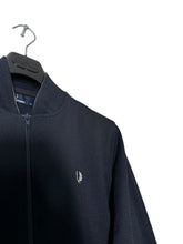 Lade das Bild in den Galerie-Viewer, Fred Perry Trainingsjacke
