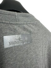 Lade das Bild in den Galerie-Viewer, Stone Island Reflective Pullover
